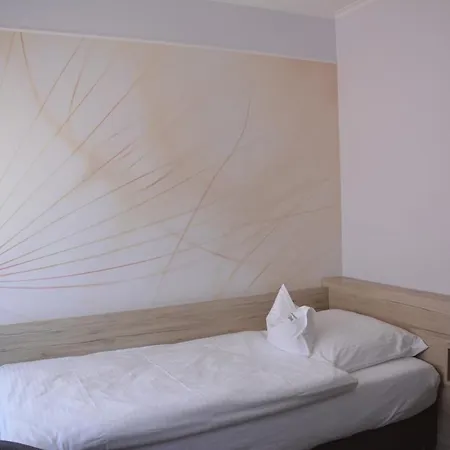 Hotel Restaurant Zur Post 4*